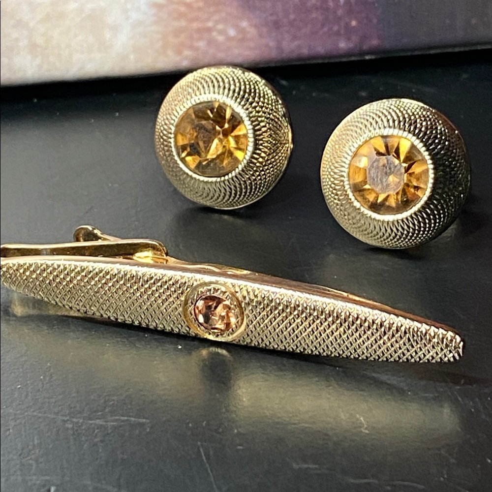 🍇Brown Rhinestone Wide Band Gold Tone Cufflinks Clip Texture  Round Vintage
